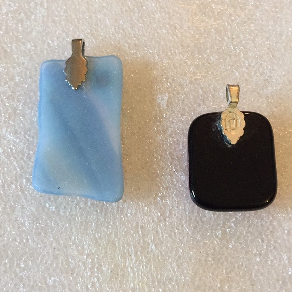 Glass pendent - Picture 2 of 2